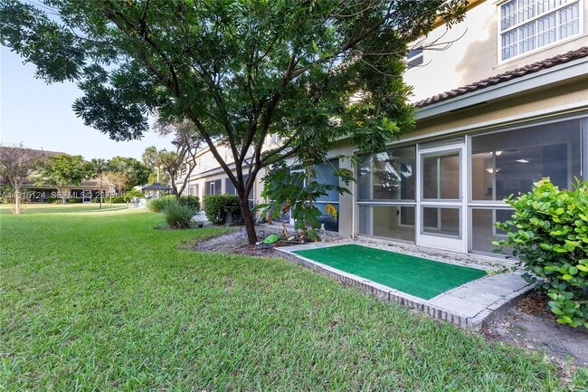 Building Photo - 304 SW 120th Ave