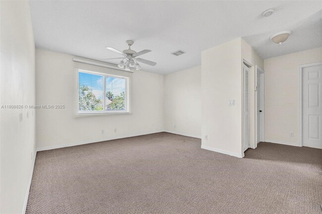 Building Photo - 5436 NW 121st Ave