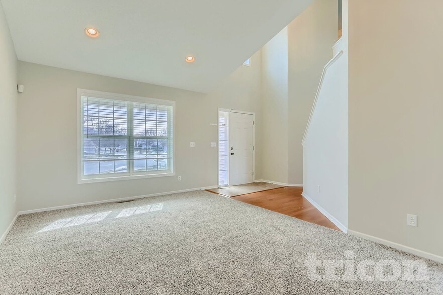 Building Photo - 10065 42nd St NE