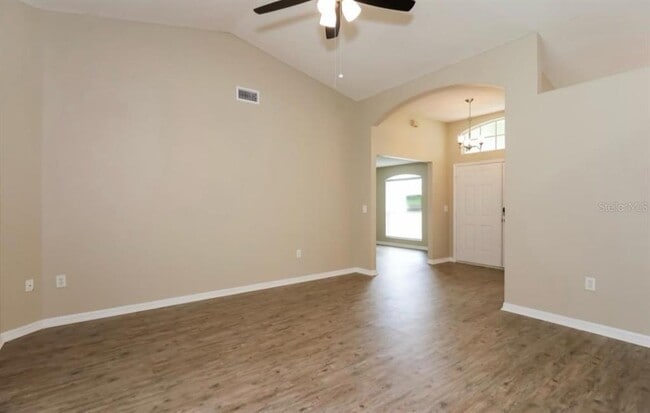 Building Photo - 29251 Crossland Dr