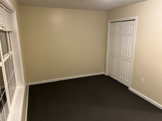 Building Photo - Womelsdorf