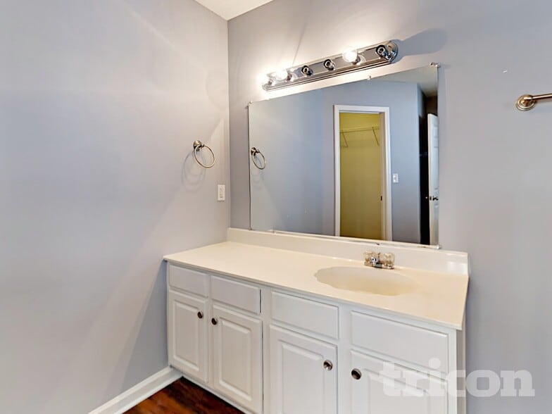 Building Photo - 1096 Chapel Creek Rd