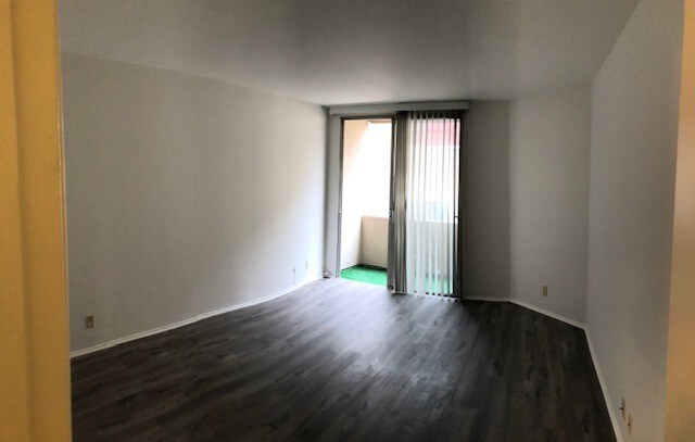 Building Photo - 1745 Camino Palmero St