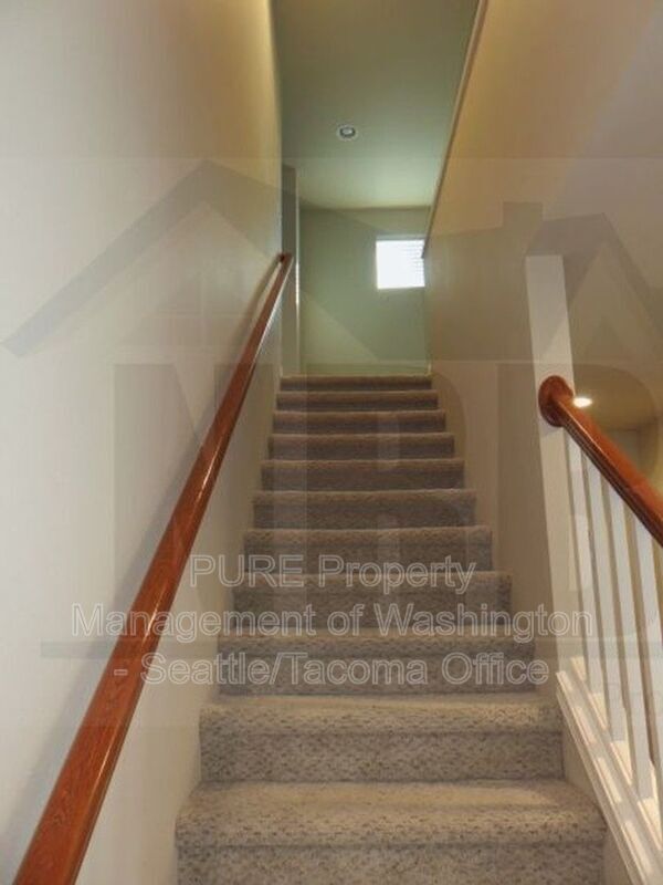 Building Photo - 7920 164th St E