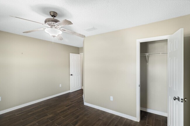 Building Photo - 8778 Faye Ct