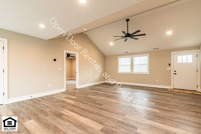 Building Photo - 10545 Old Leo Rd