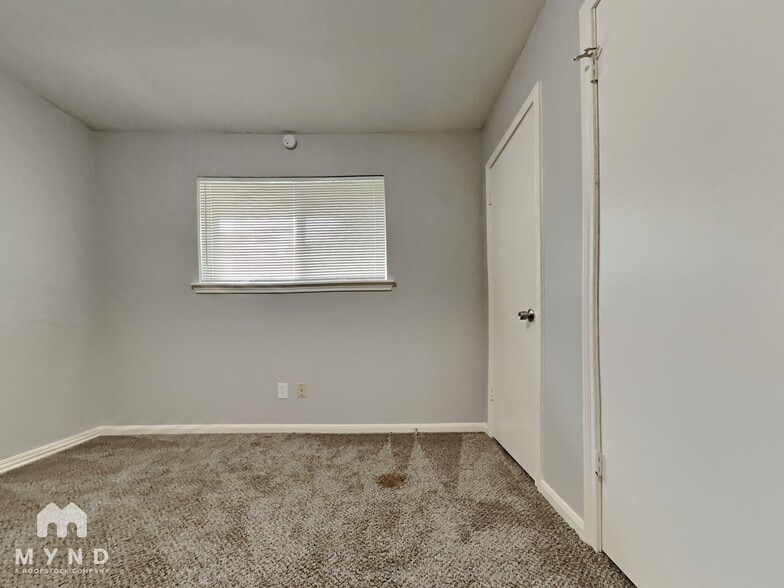 Building Photo - 2163 Drayton Ln