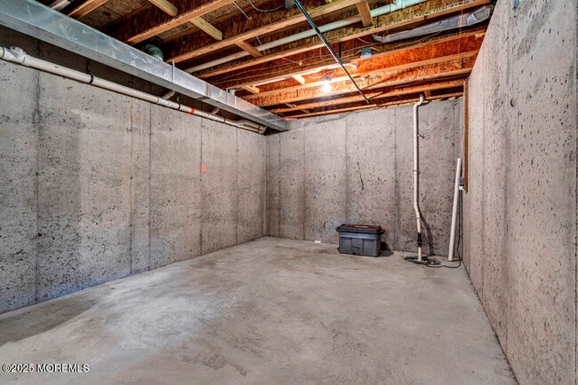 Building Photo - 8 Connor Dr