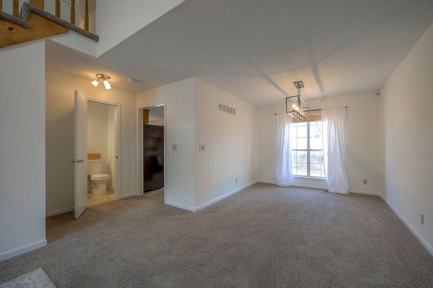 Building Photo - 14903 Goodman St