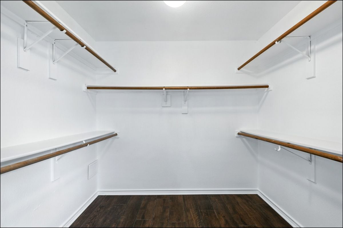 Building Photo - 1507 River Hill Dr