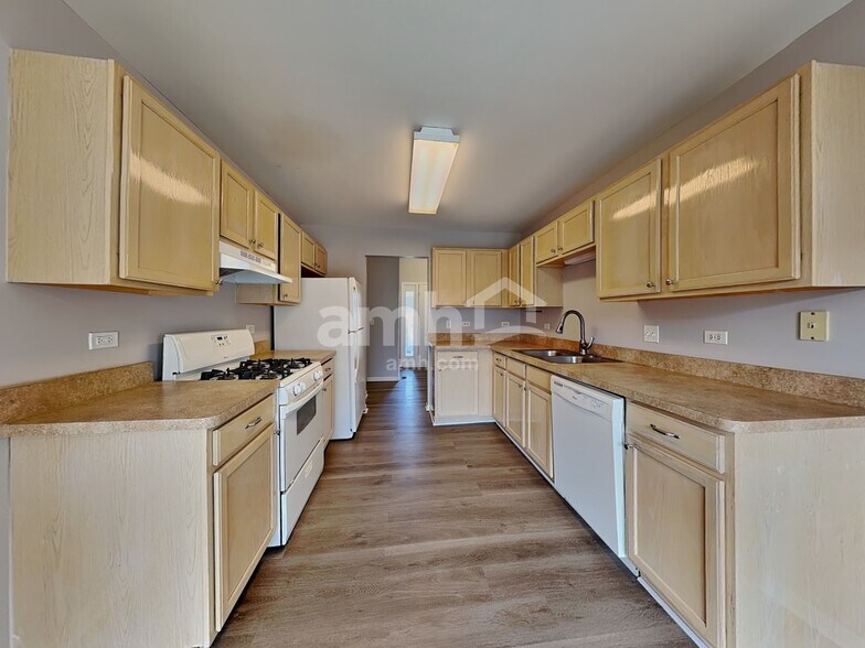 Building Photo - 318 Whitmore Trl