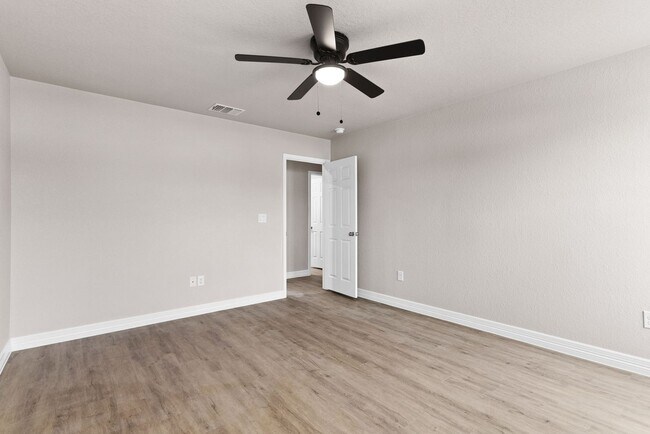 Building Photo - 804 White Meadow Ln