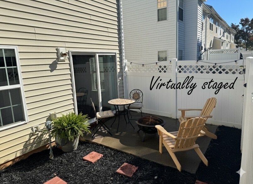 Building Photo - 10560 Bunclody Dr