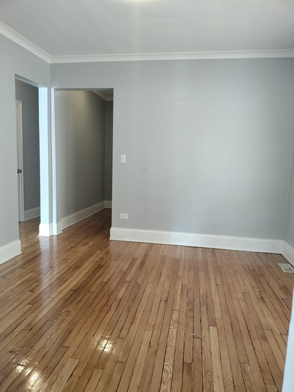 Building Photo - 7408 S Eberhart Ave