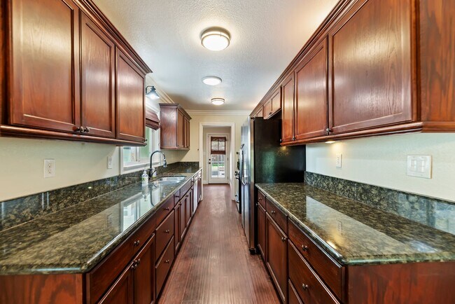 Building Photo - Stunning Riverside Home for Rent- Solar, E...
