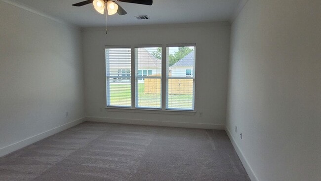 Building Photo - 9581 S Creek Dr