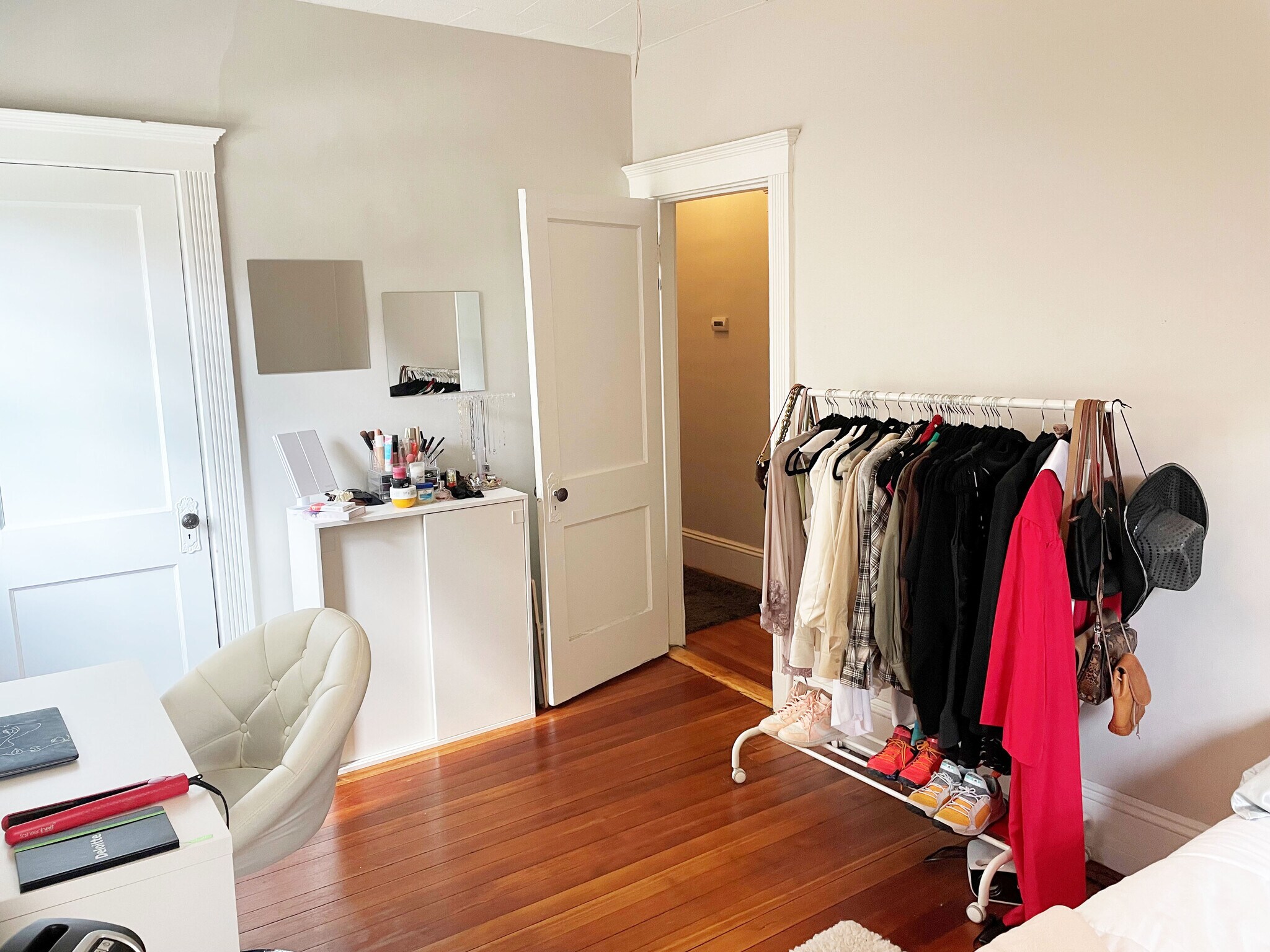 Building Photo - 25 Ashford St