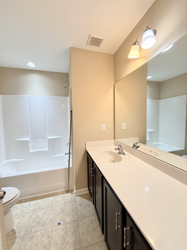 Building Photo - 3719 Landshire View Lane