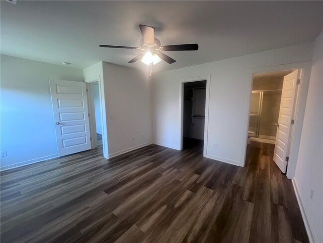 Building Photo - 2802 N Teresa Dr