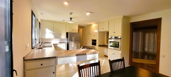 Building Photo - Remodeled secluded wooded oasis off of Qualla Road with handicap access