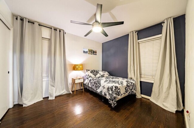 Building Photo - 10305 Bassoon Dr