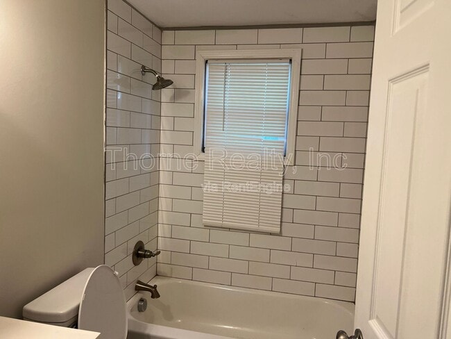 Building Photo - 333 Carolina Ave