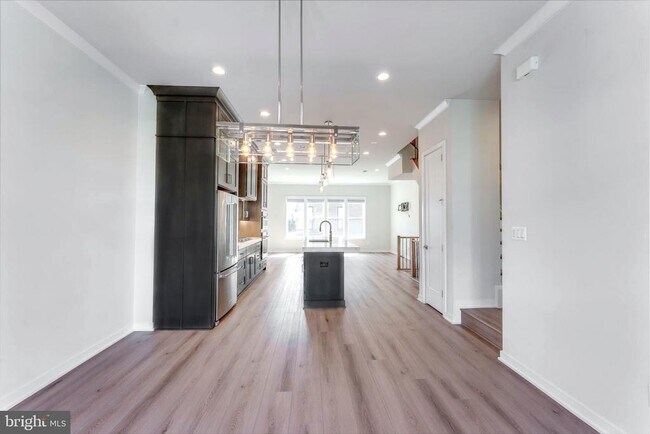 Building Photo - 4689 Charger Pl