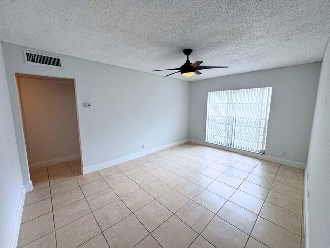 Building Photo - 4529 Treehouse Ln