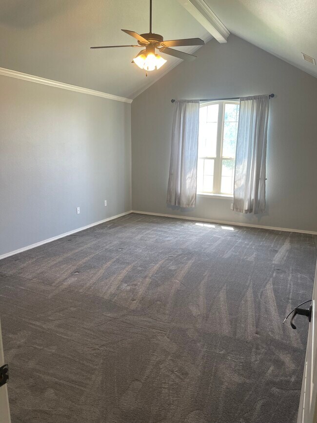 Master bedroom - 6813 Fanchun St