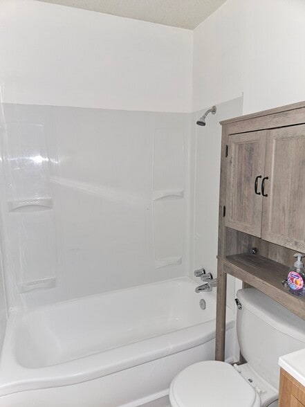 Building Photo - 1016 Goff Blvd SW