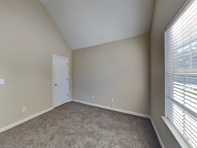 Building Photo - 5837 Blacktop Way