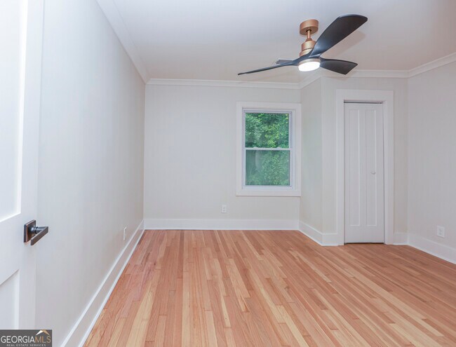 Building Photo - 2908 N Hills Dr NE