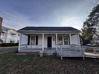 Building Photo - 420 Jackson Park Rd