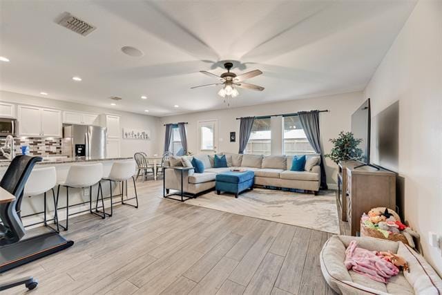Building Photo - 12700 Skeeter Ln