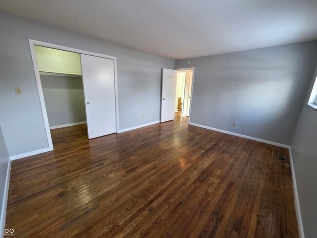 Building Photo - 6262 Eastridge Dr