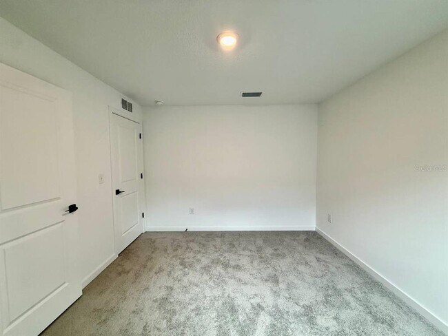 Building Photo - 5745 Helmsman Ct
