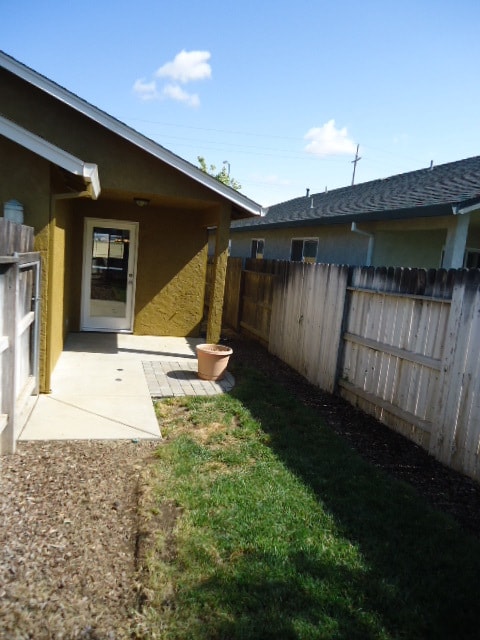 Building Photo - 577 E Eaton Rd