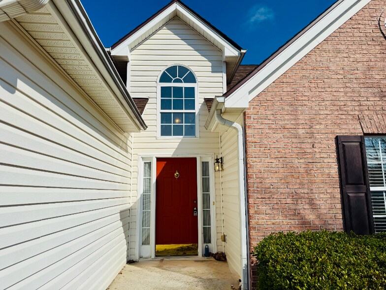 Building Photo - 2510 Cordillo Dr