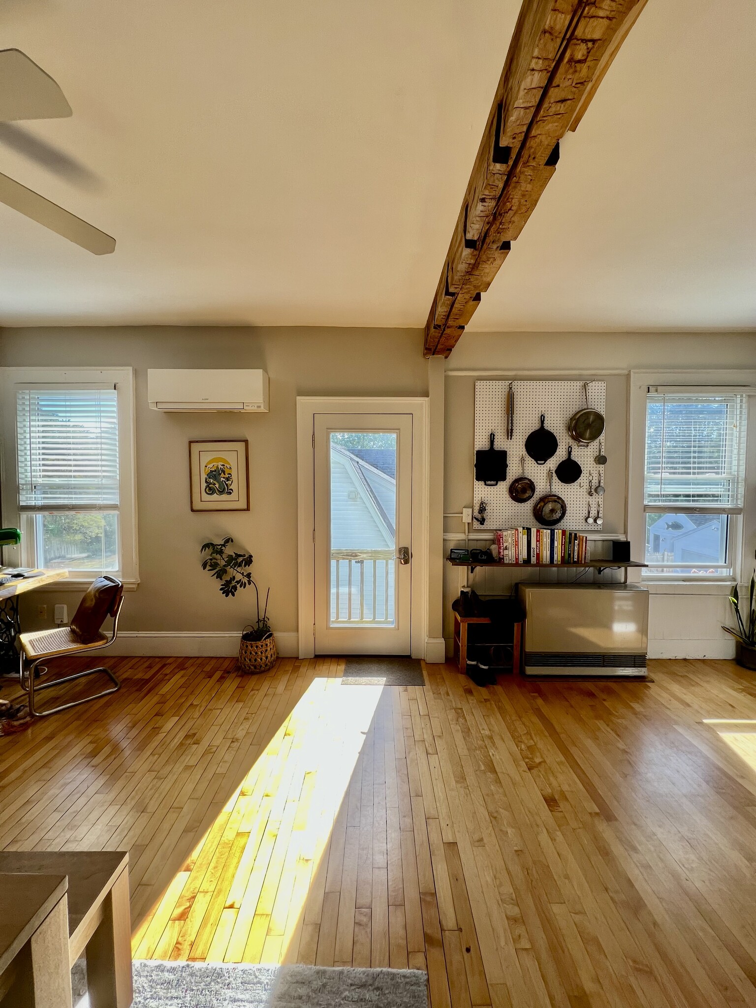 Building Photo - 427 Preble St