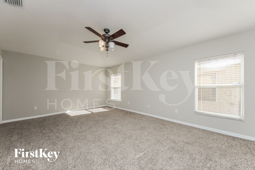 Building Photo - 5219 Alavista Dr