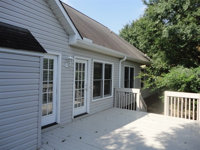 Building Photo - 14 Irish Rose Ct