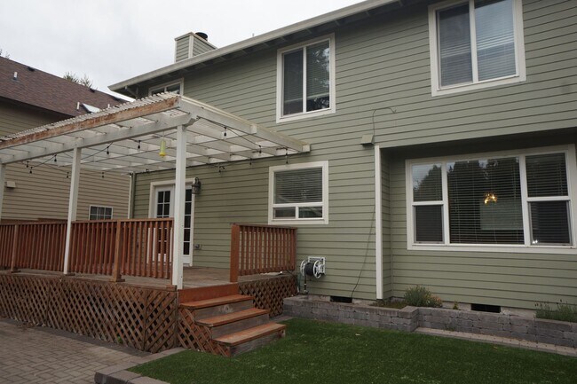 Building Photo - 10602 SW Windsor Pl