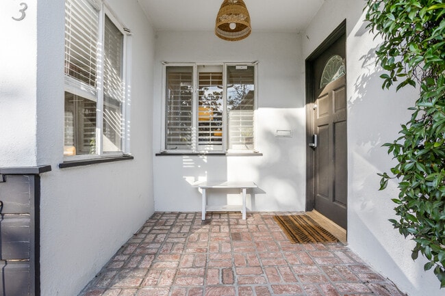 Building Photo - 5923 Abernathy Dr