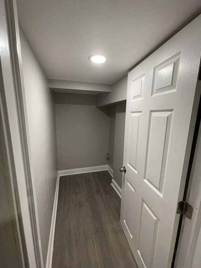 Building Photo - Calverton Heights