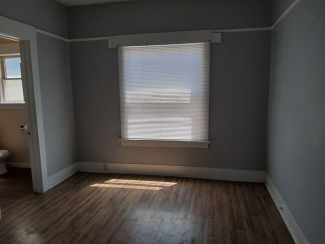 Building Photo - 506 Fig St