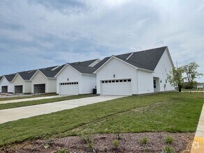 Building Photo - Stunning in Murfreesboro