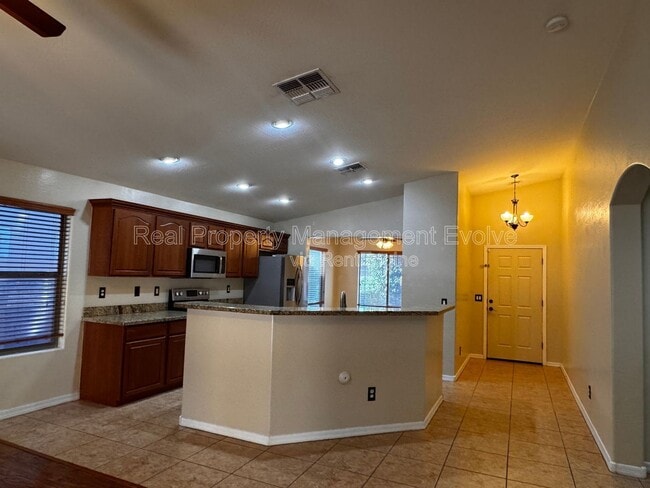 Building Photo - 18184 W Saguaro Ln