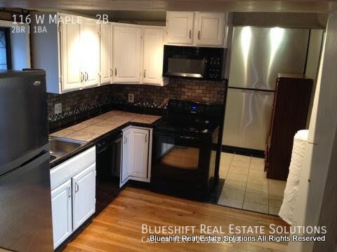 Building Photo - 116 W Maple-2B