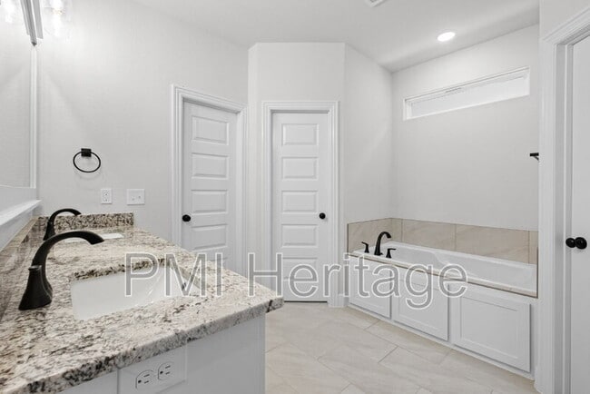 Building Photo - 1361 Sessile Oak Wy