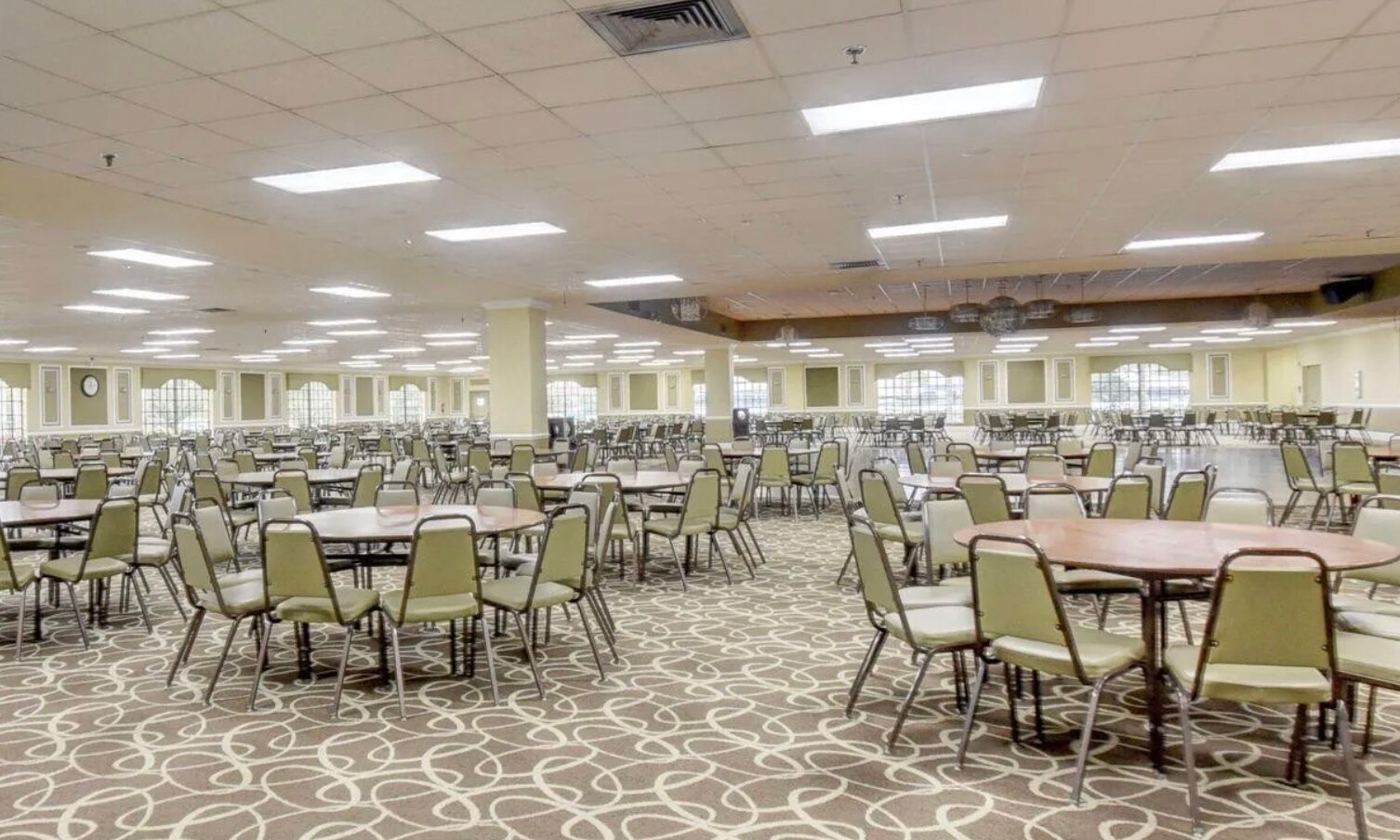 Bridge Games room Club - 3004 Cornwall a